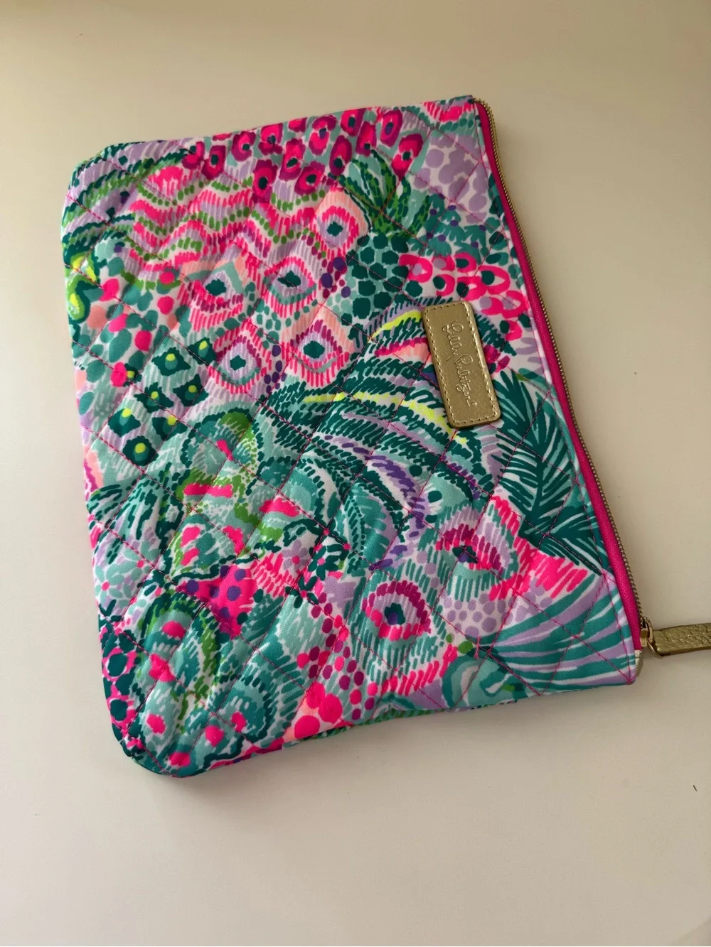 Brand New Lilly Pulitzer Quilted Pouch in Banana Split